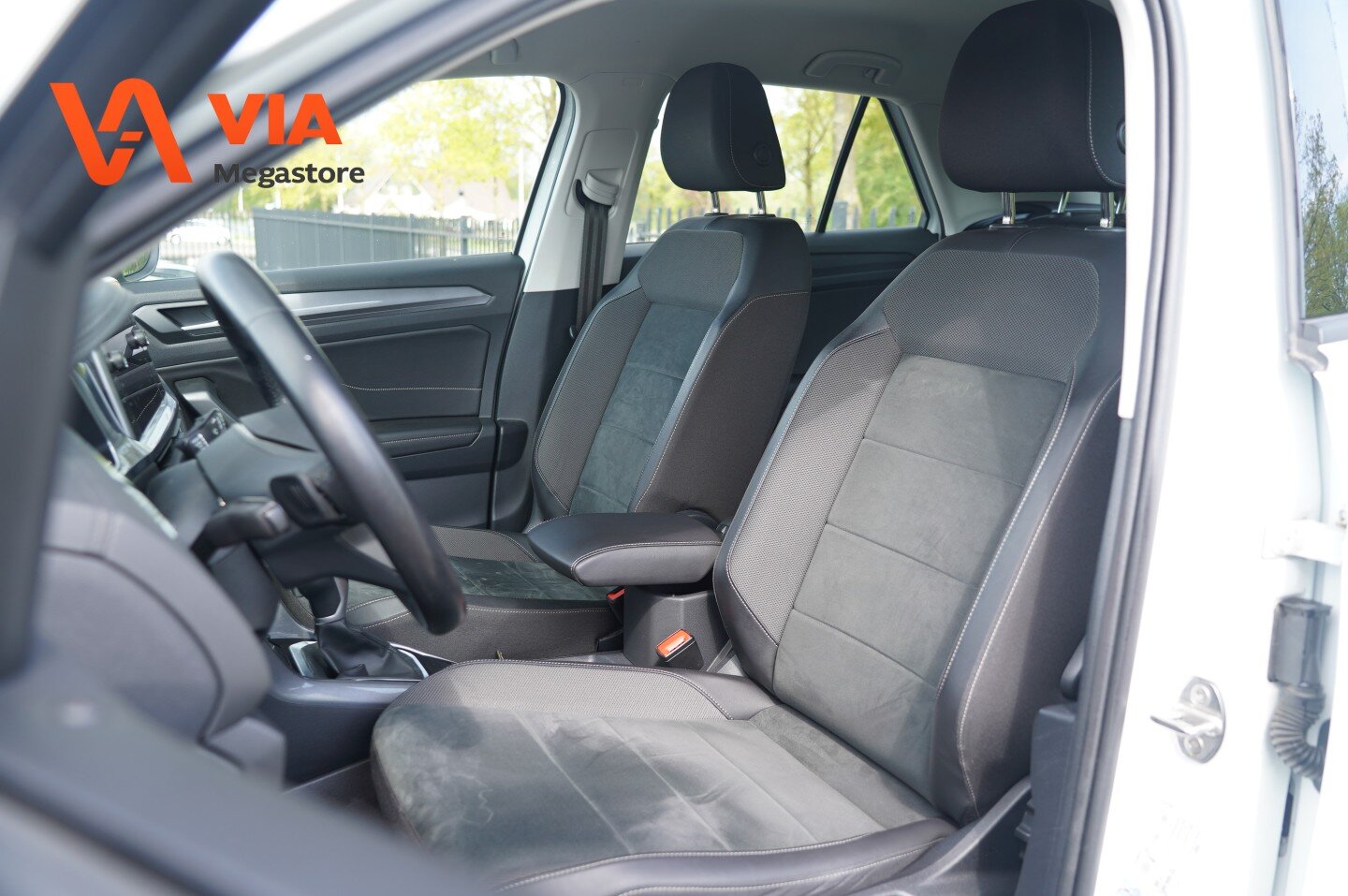 Volkswagen T-Roc 1.5 TSi | Facelift | Style | Camera | Virtual | ECC |ACC | LED | LM'17 | Luxe - Afbeelding 4