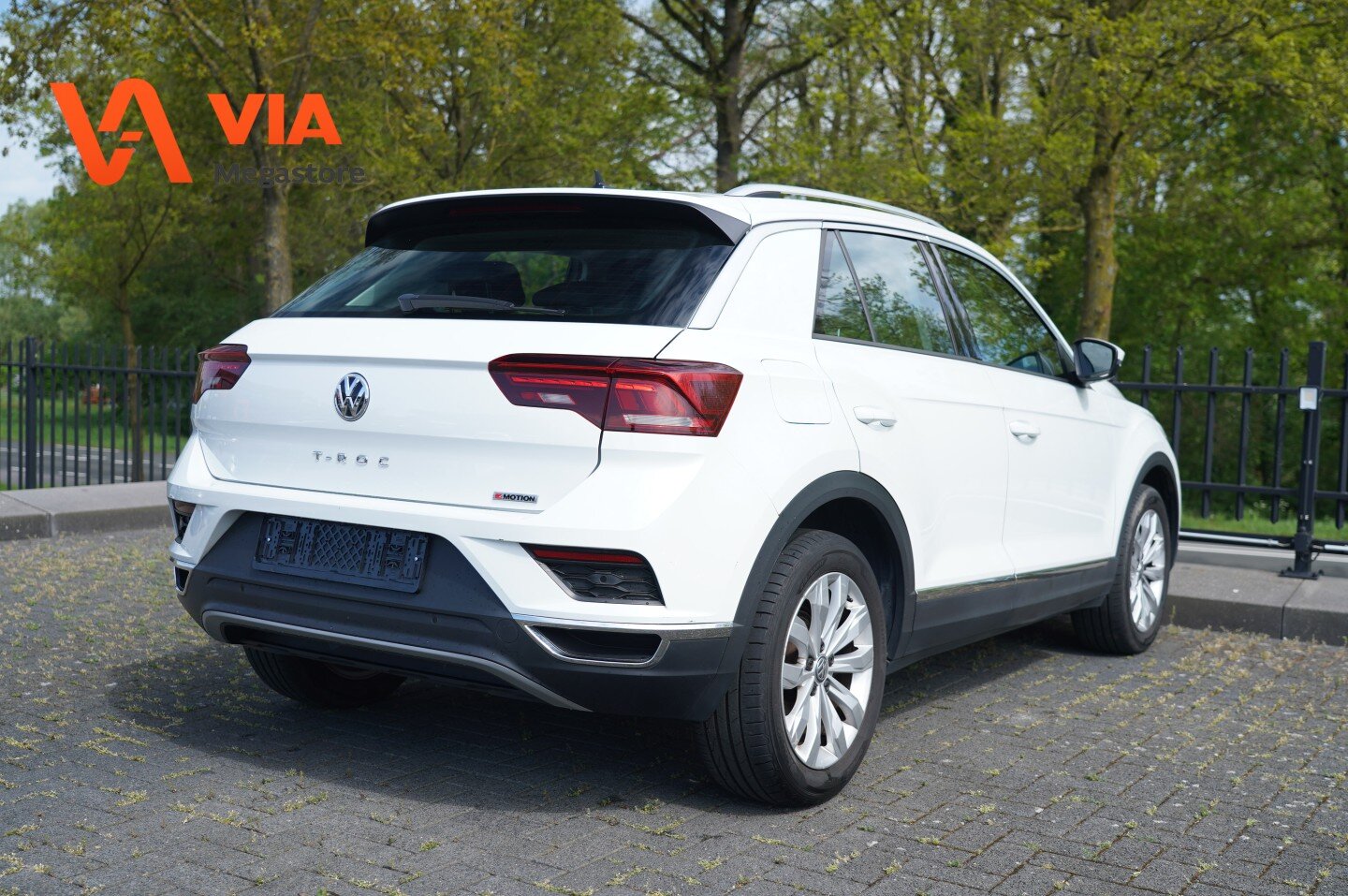 Volkswagen T-Roc 2.0 TSi 4Motion SPORT | LED | Camera | Stoel + Stuurverw. | 17" LM Automaat - Afbeelding 3