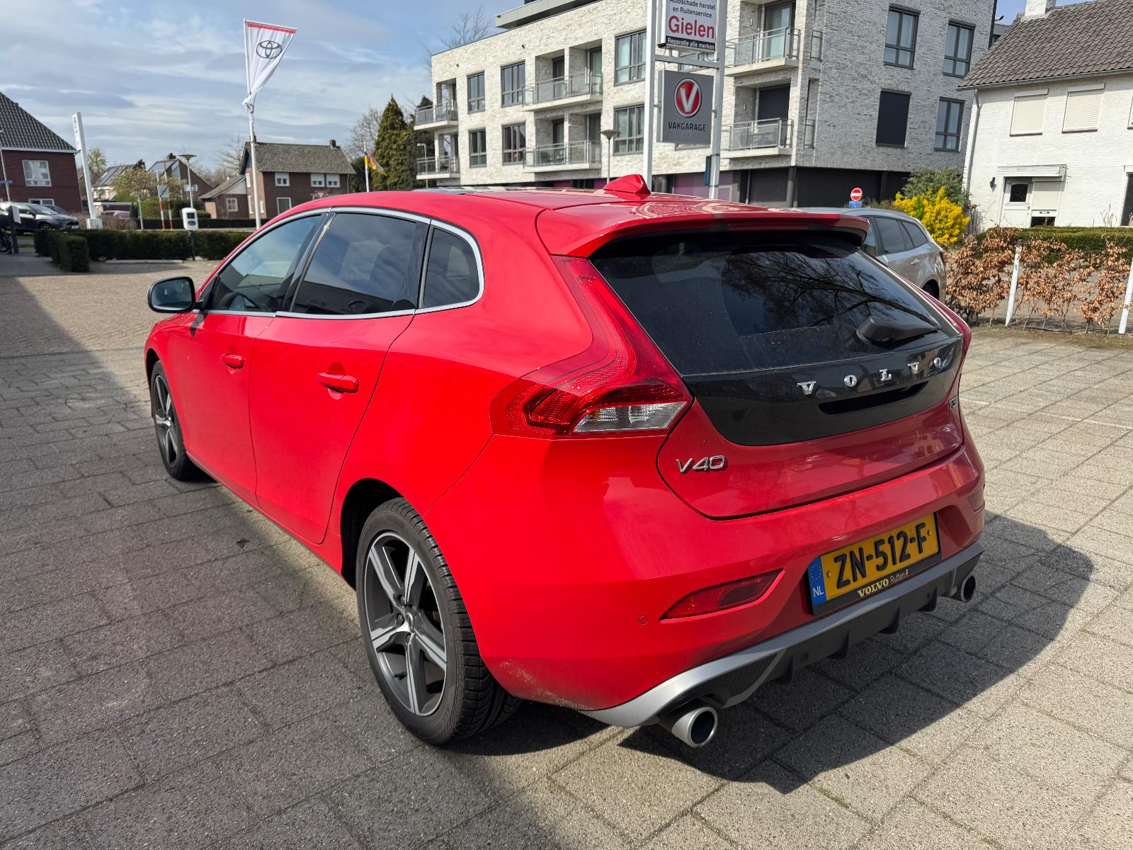 Volvo V40