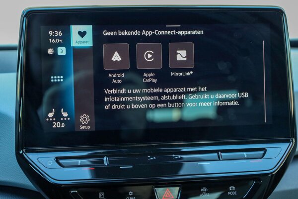 Apple Carplay/Android Auto Apple Carplay/Android Auto