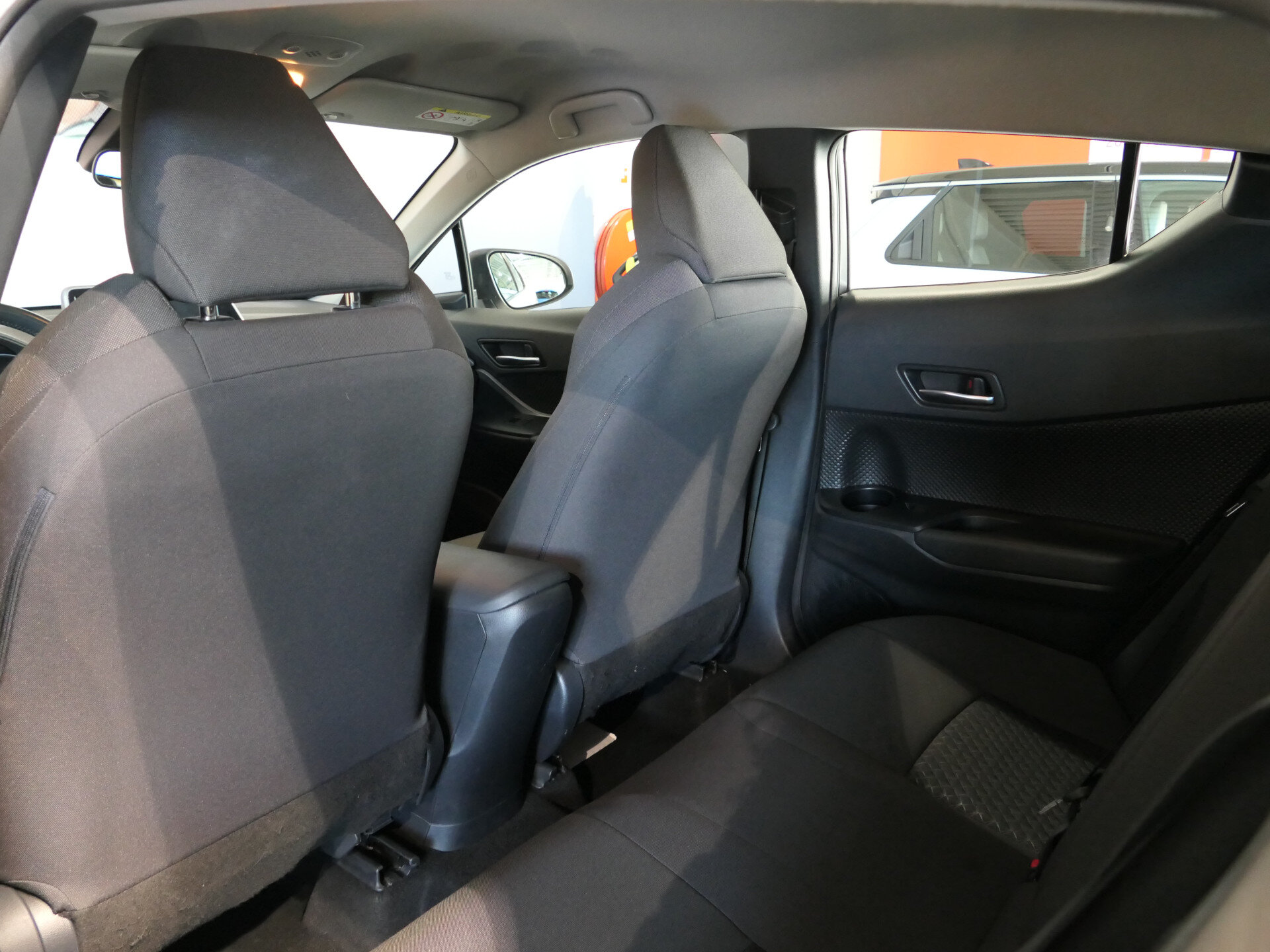 Toyota C-HR 1.8 Hybrid Business - Occasion Lease vanaf €514 p/m - - Afbeelding 5