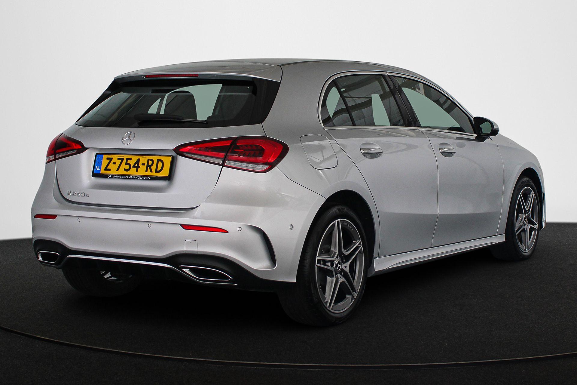 Mercedes-Benz A-Klasse 250 e AMG Line - Afbeelding 3