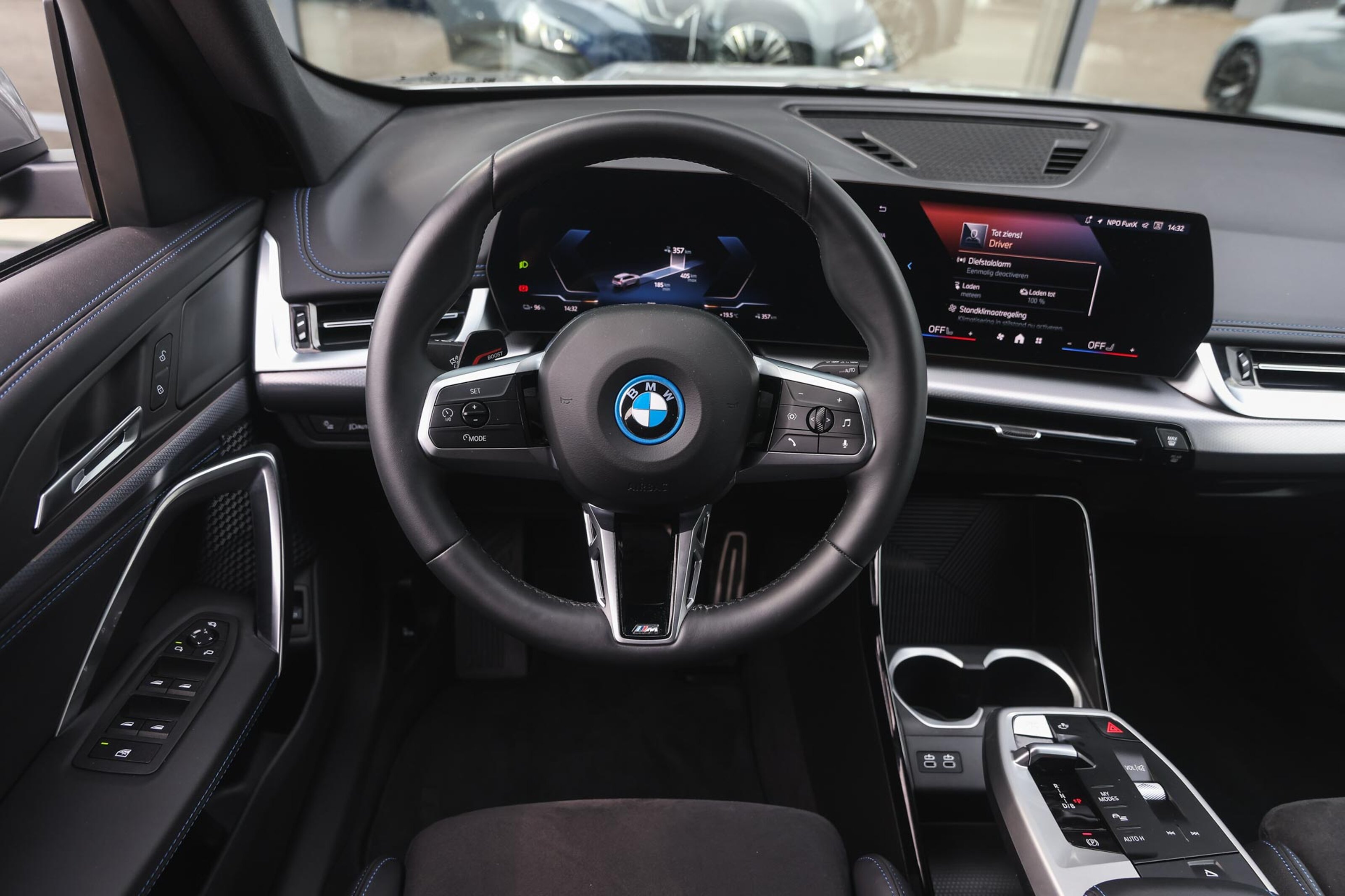 BMW iX1 xDrive30 M Sport