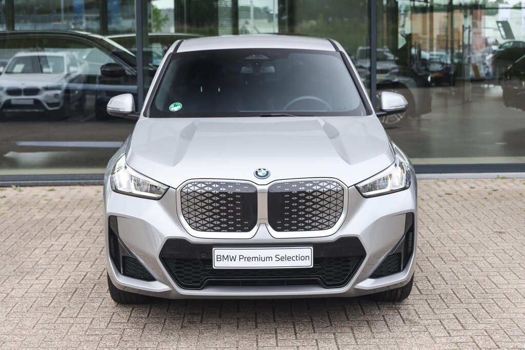 BMW iX1 5