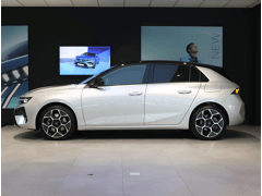Opel Astra Ultimate Plug In Hybrid 195 pk Automaat - Afbeelding 2