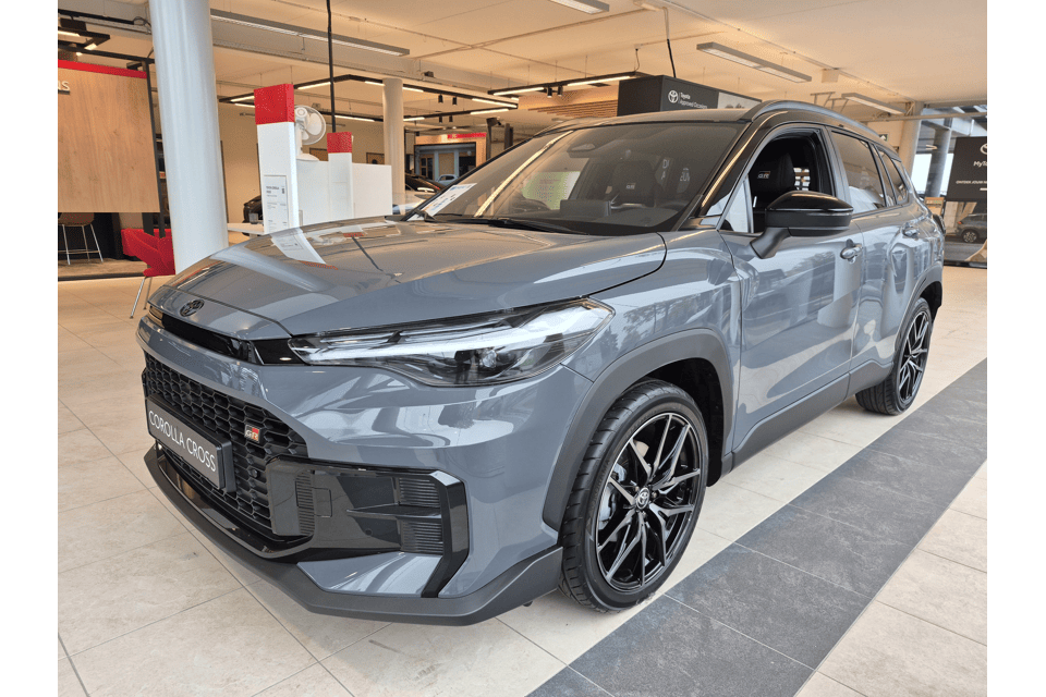 Toyota Corolla Cross Hybrid 180 GR Sport Automaat - Afbeelding 1