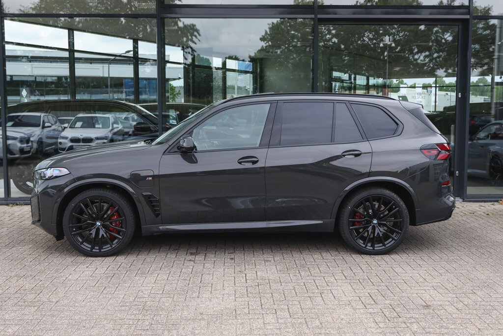 BMW X5 8
