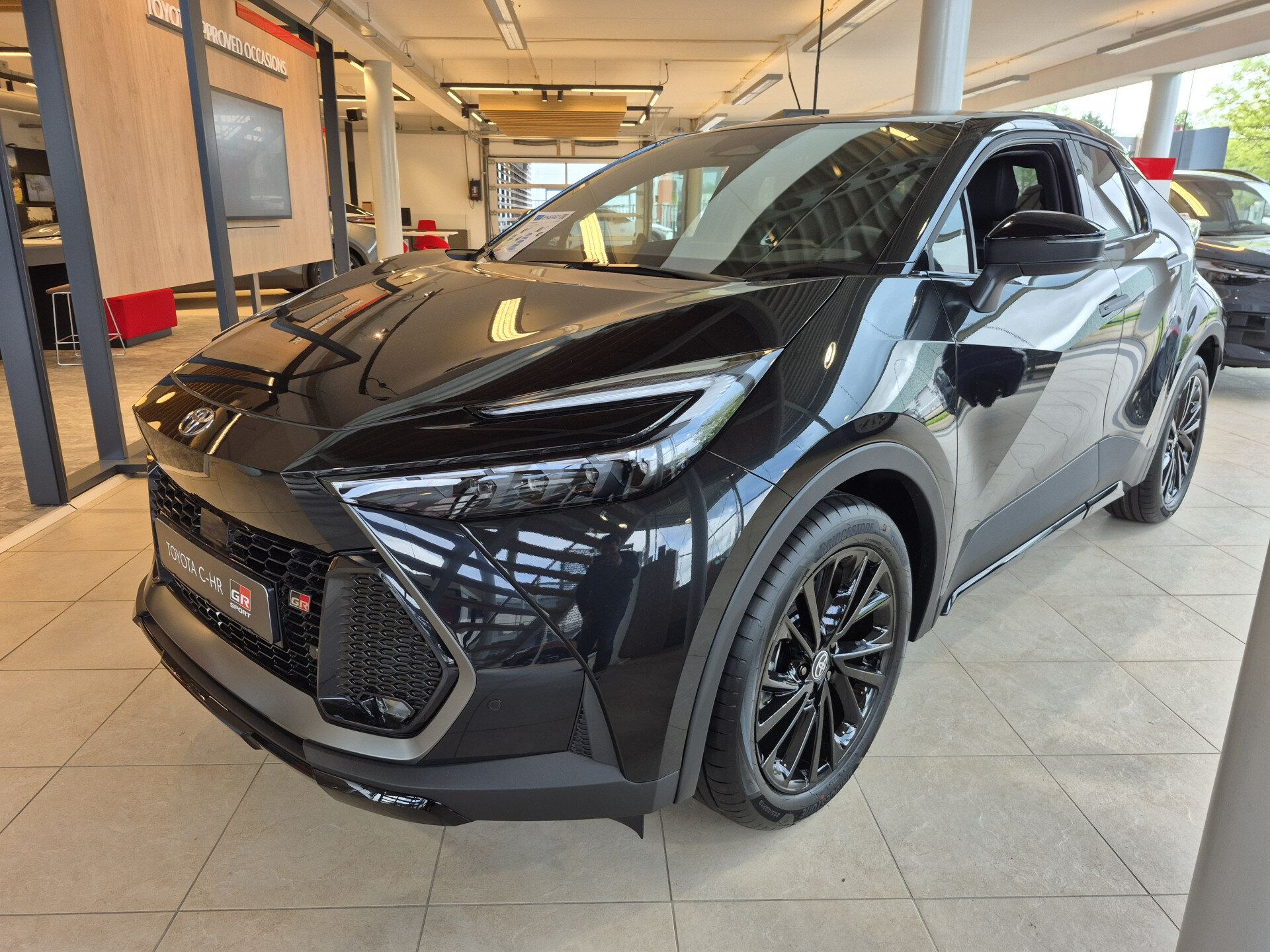 Toyota C-HR 2.0 Plug-in Hybrid 220 Black Edition Automaat