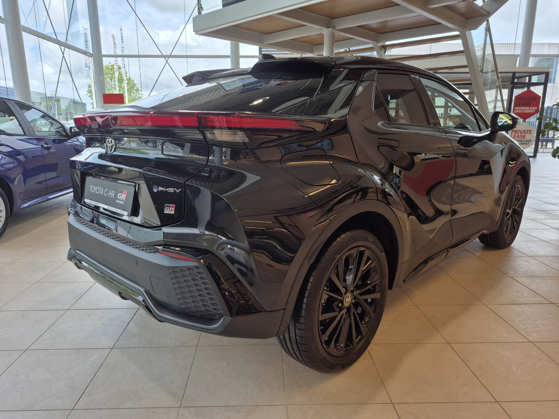 Toyota C-HR 2.0 Plug-in Hybrid 220 Black Edition Automaat - Afbeelding 3
