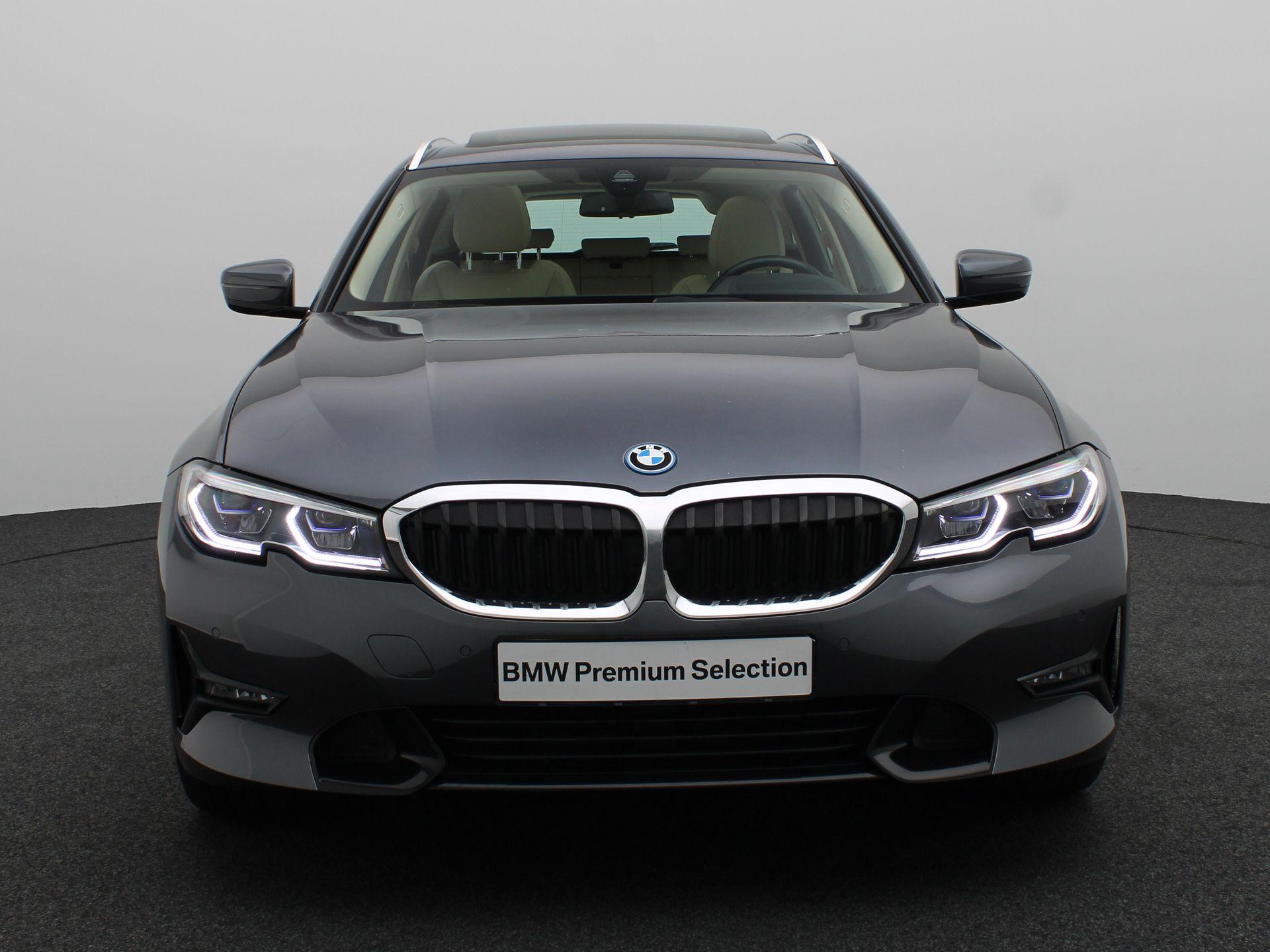 BMW 3 Serie Touring 330e - Afbeelding 3