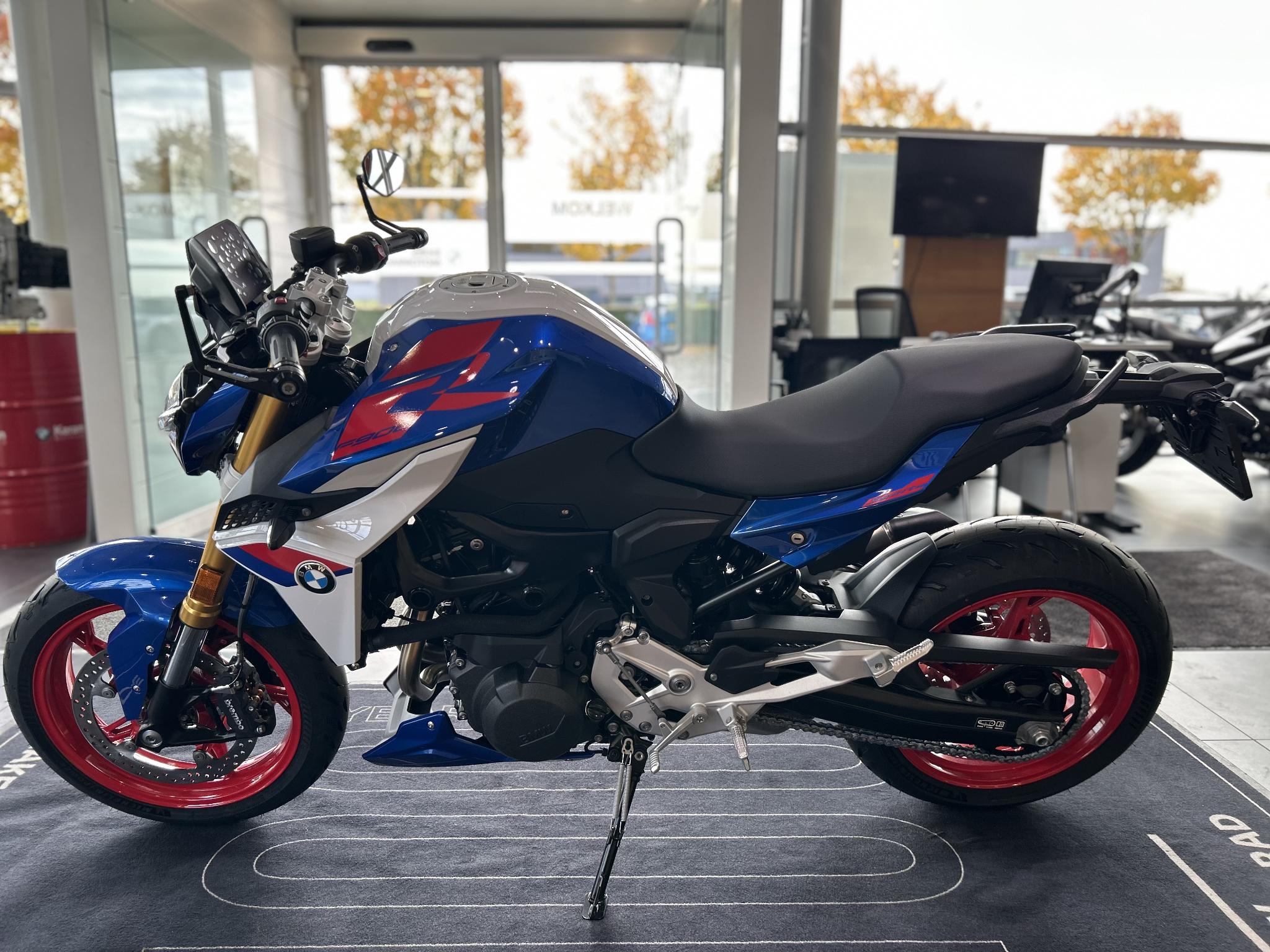 BMW F 900 R