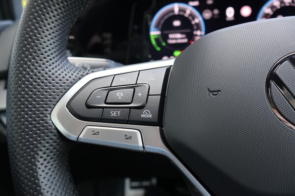 cruise control adaptief met Stop&Go en stuurhulp