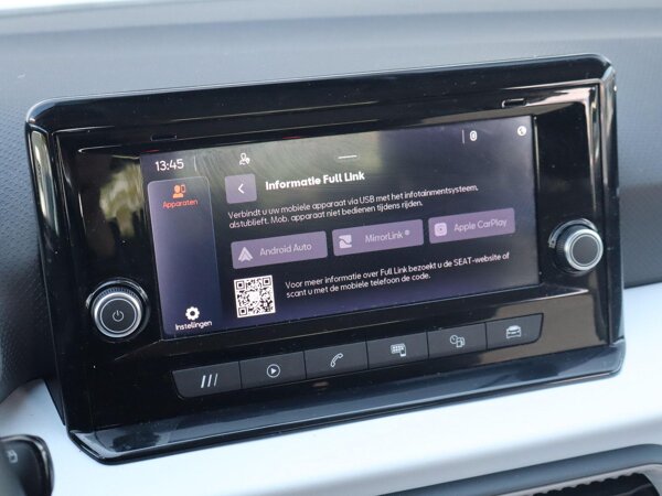 Apple Carplay/Android Auto Apple Carplay/Android Auto