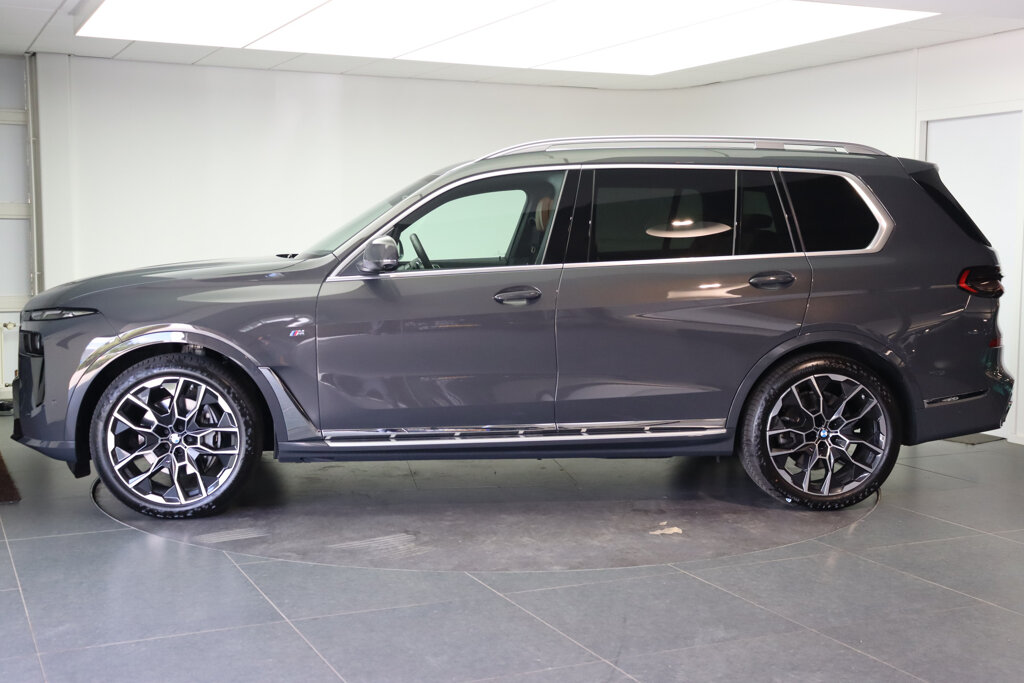 BMW X7 2