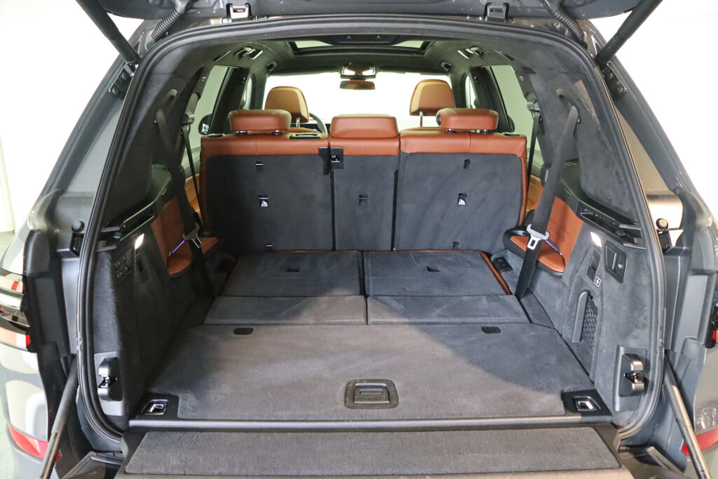 BMW X7 6