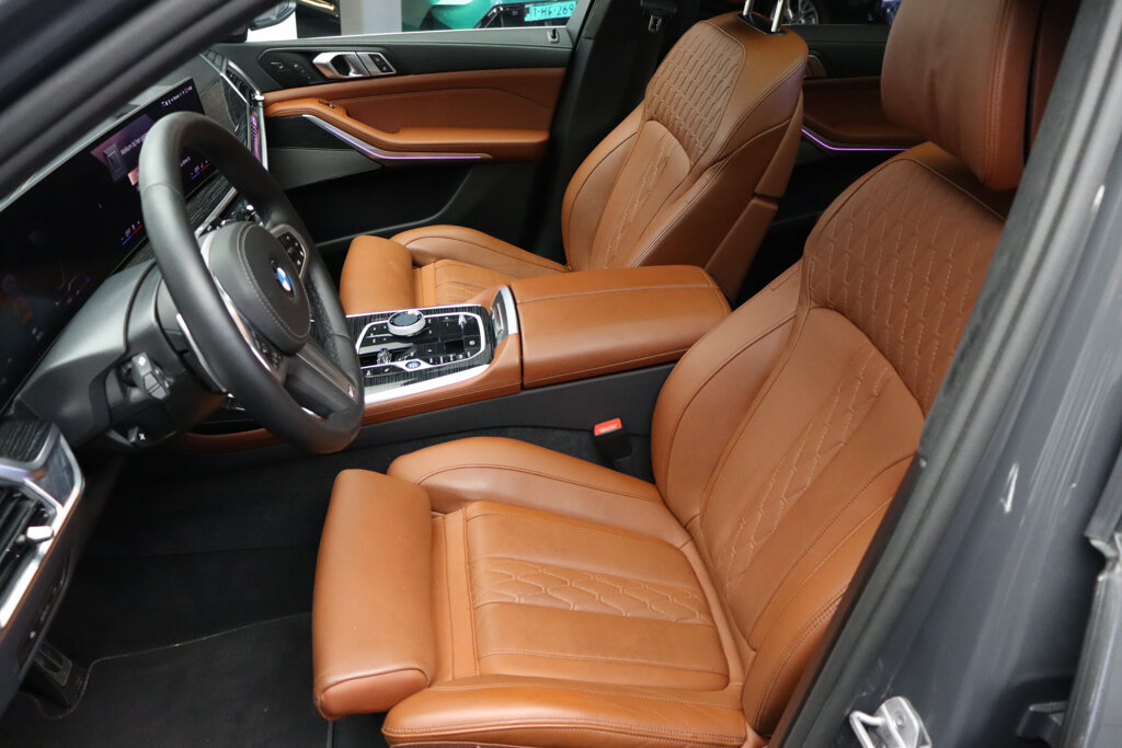 BMW X7 12