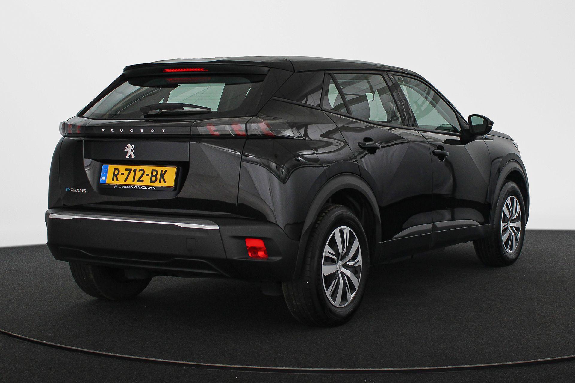 Peugeot e-2008