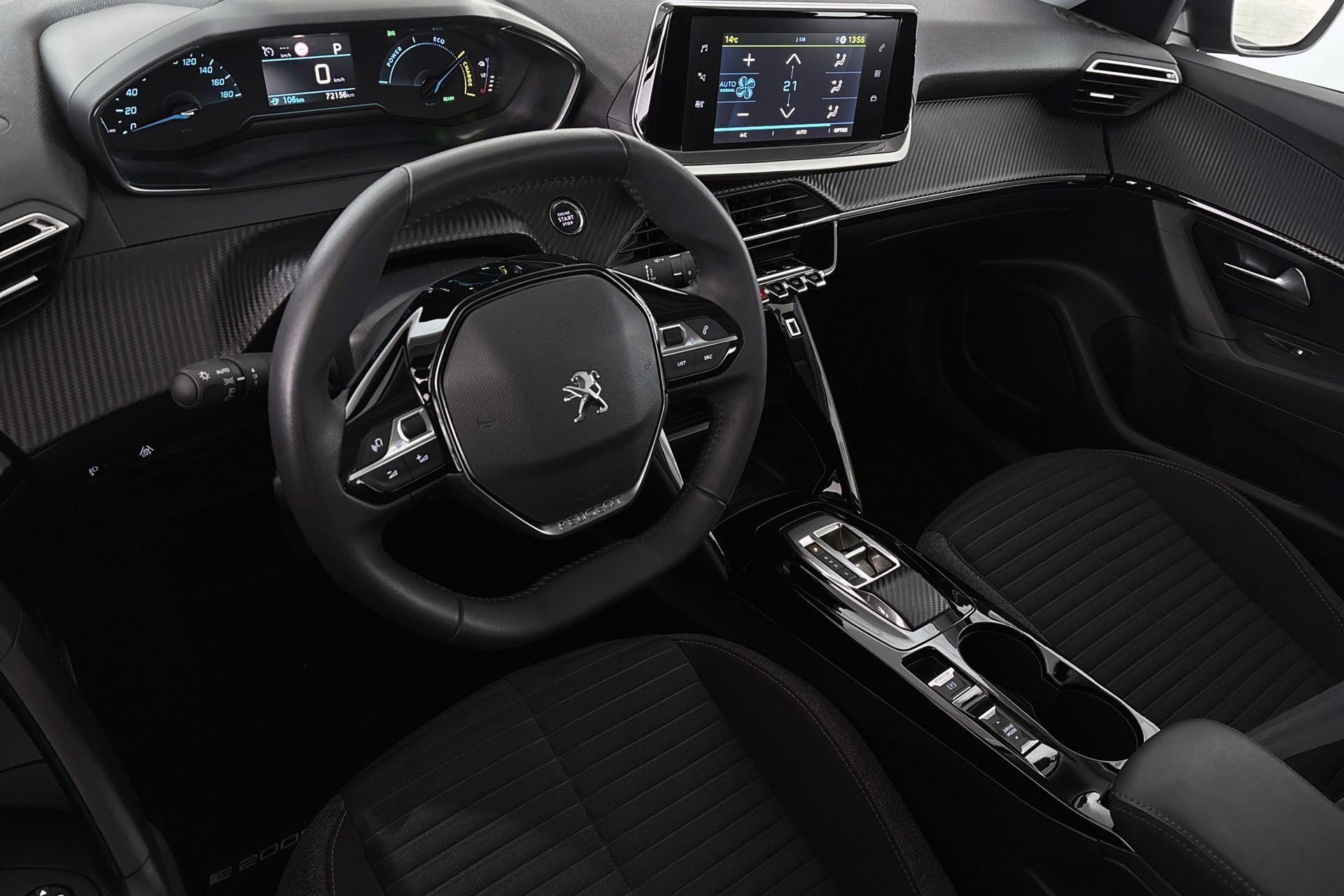 Peugeot e-2008