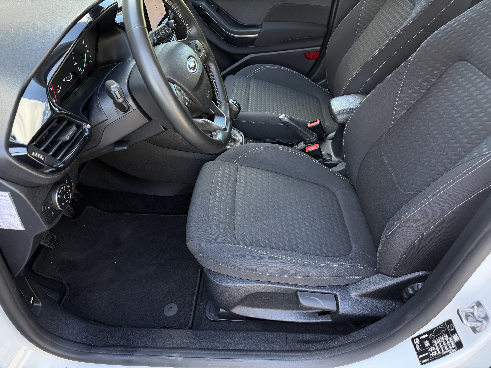 Ford Fiesta 1.0 EcoBoost Hybrid Titanium - Afbeelding 3