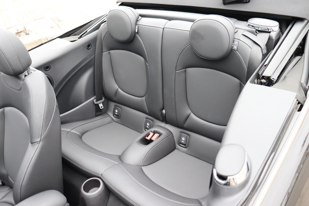 MINI Cooper Cabrio 5