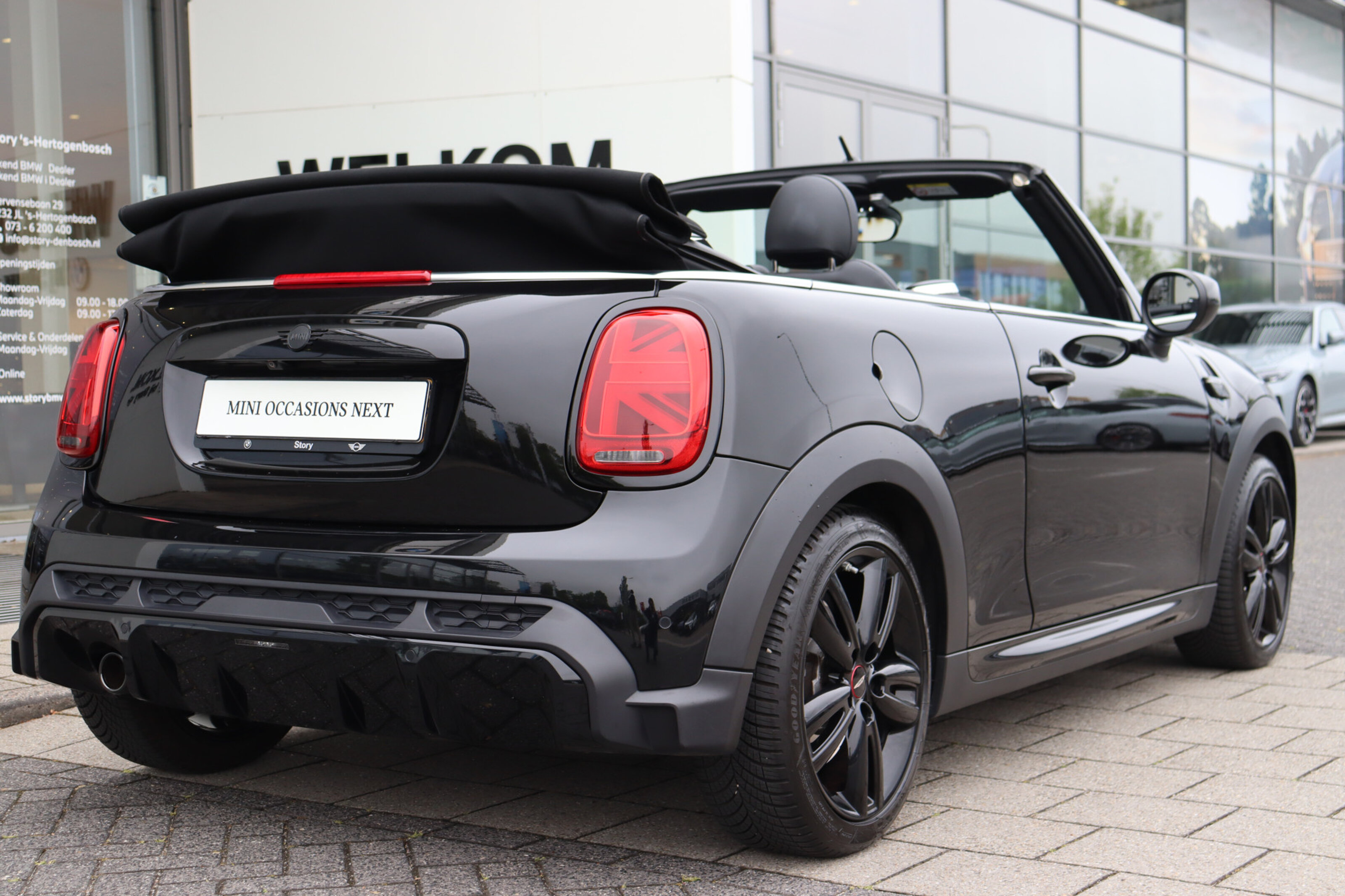 MINI Cooper Cabrio 8