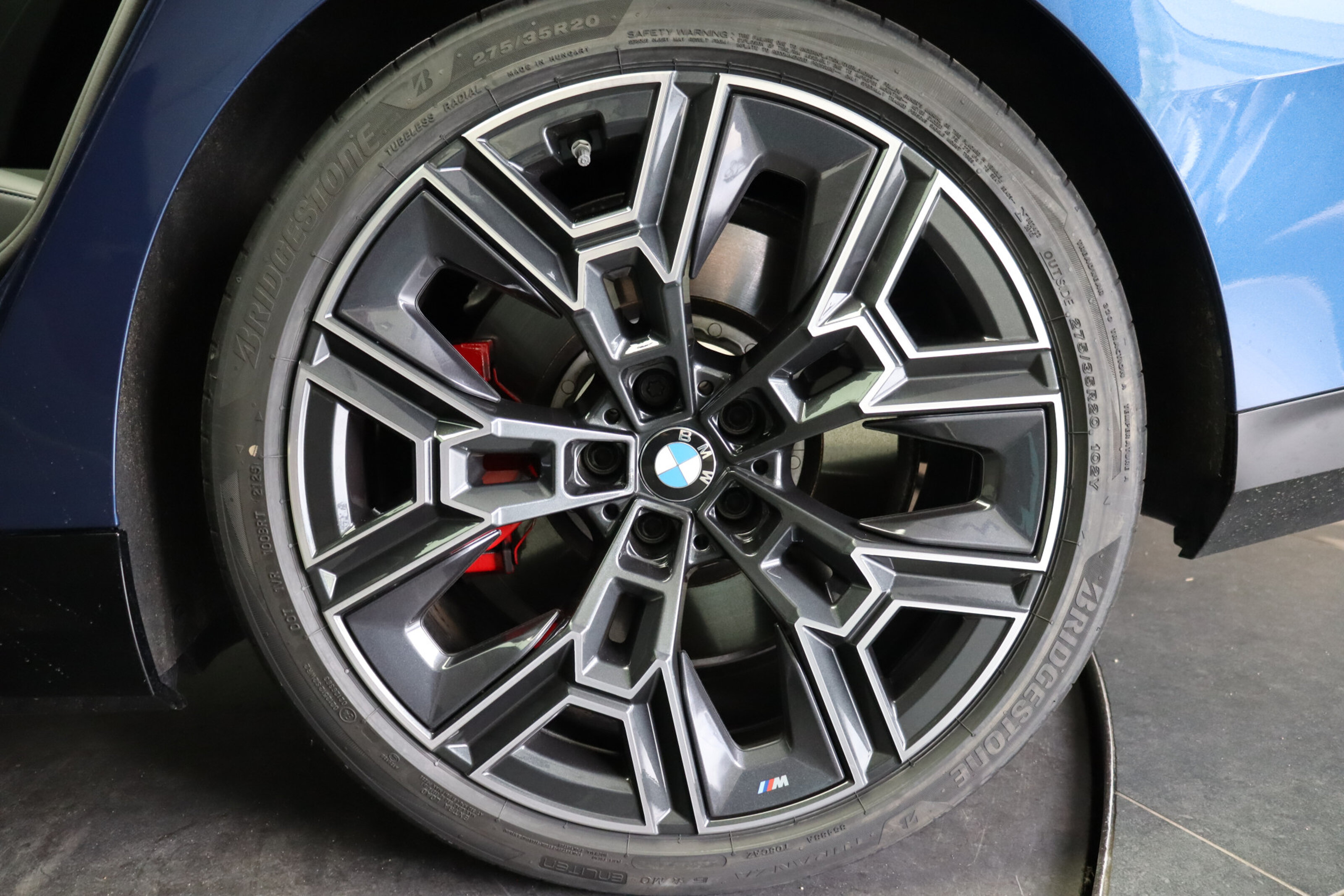 BMW 5 Serie Touring 550e xDrive M Sport Automaat