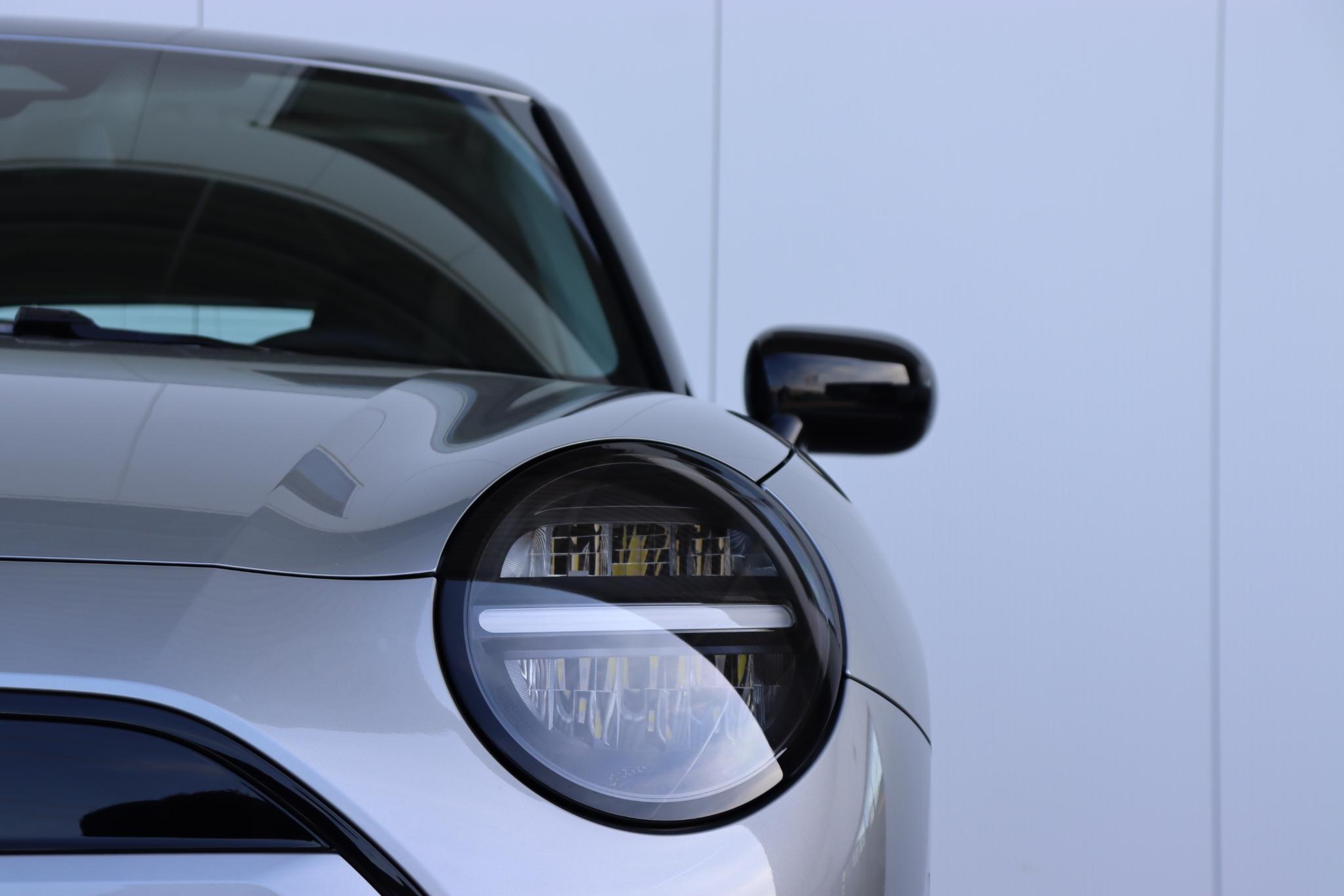 MINI 3-Deurs Mini Cooper E Essential 40.7 kWh - Afbeelding 3