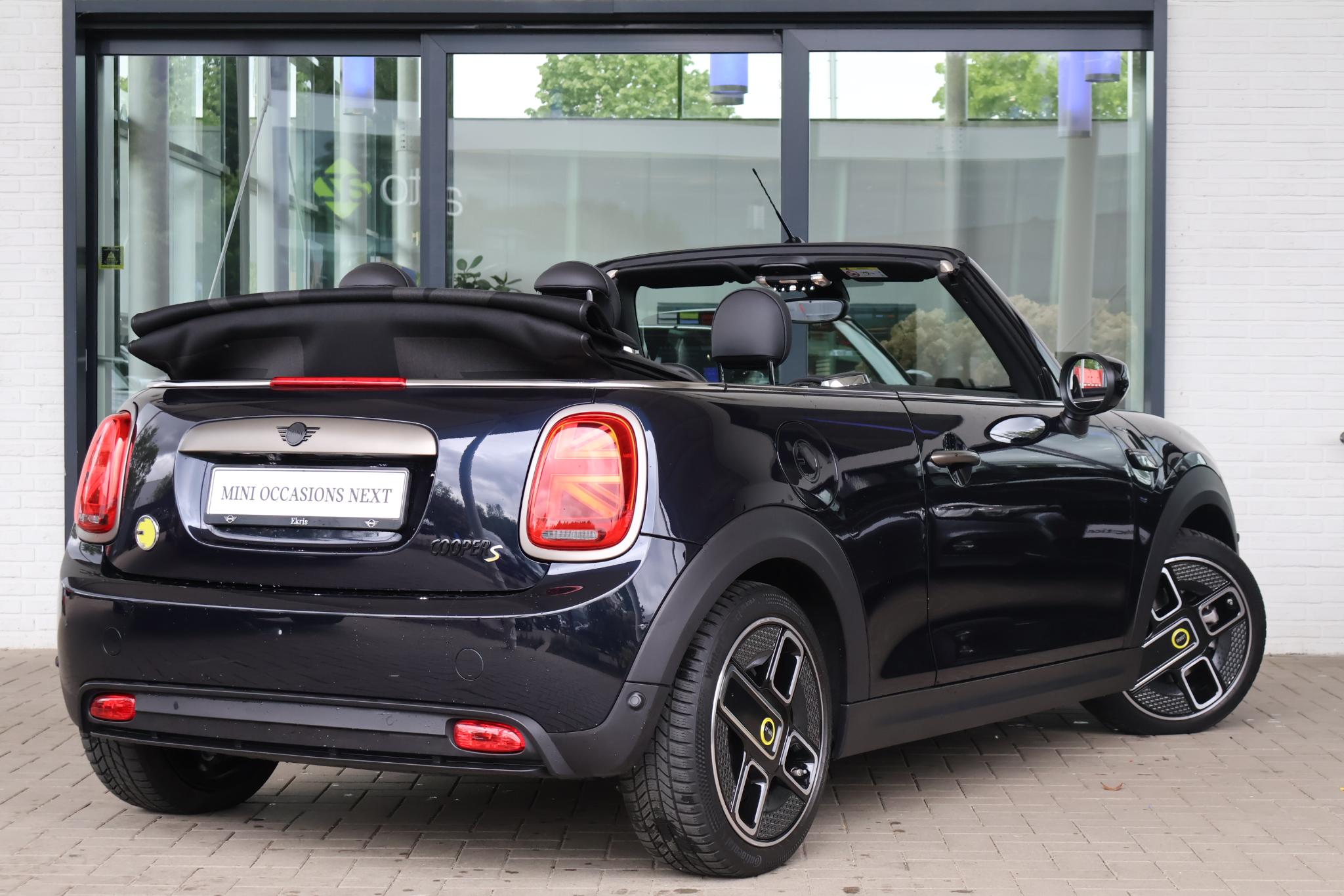 MINI Cabrio Electric MINI Yours - Afbeelding 2