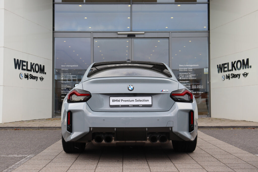 BMW M2 8