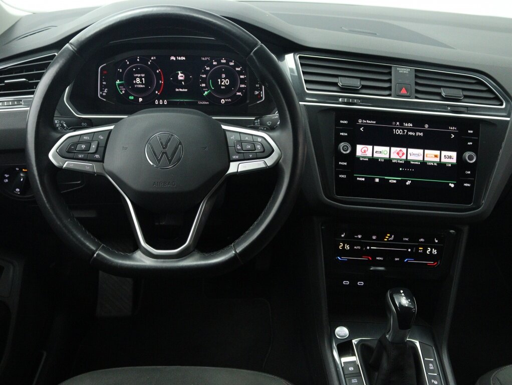 Volkswagen Tiguan 1.5 TSI Elegance Automaat | Navigatie | Camera | Stoelverwa - Afbeelding 3