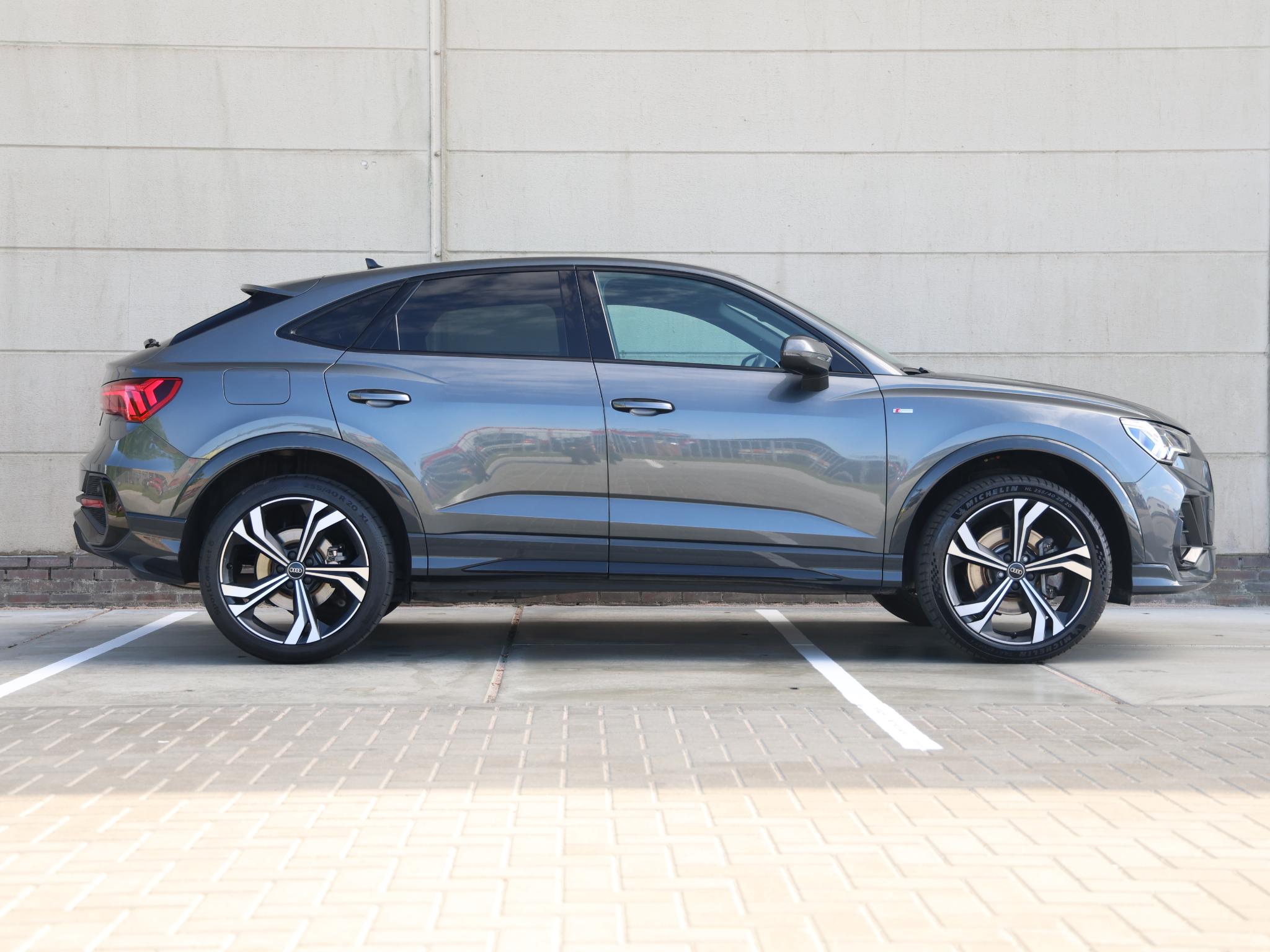 Audi Q3 Sportback 45 TFSI e S Edition - Afbeelding 2