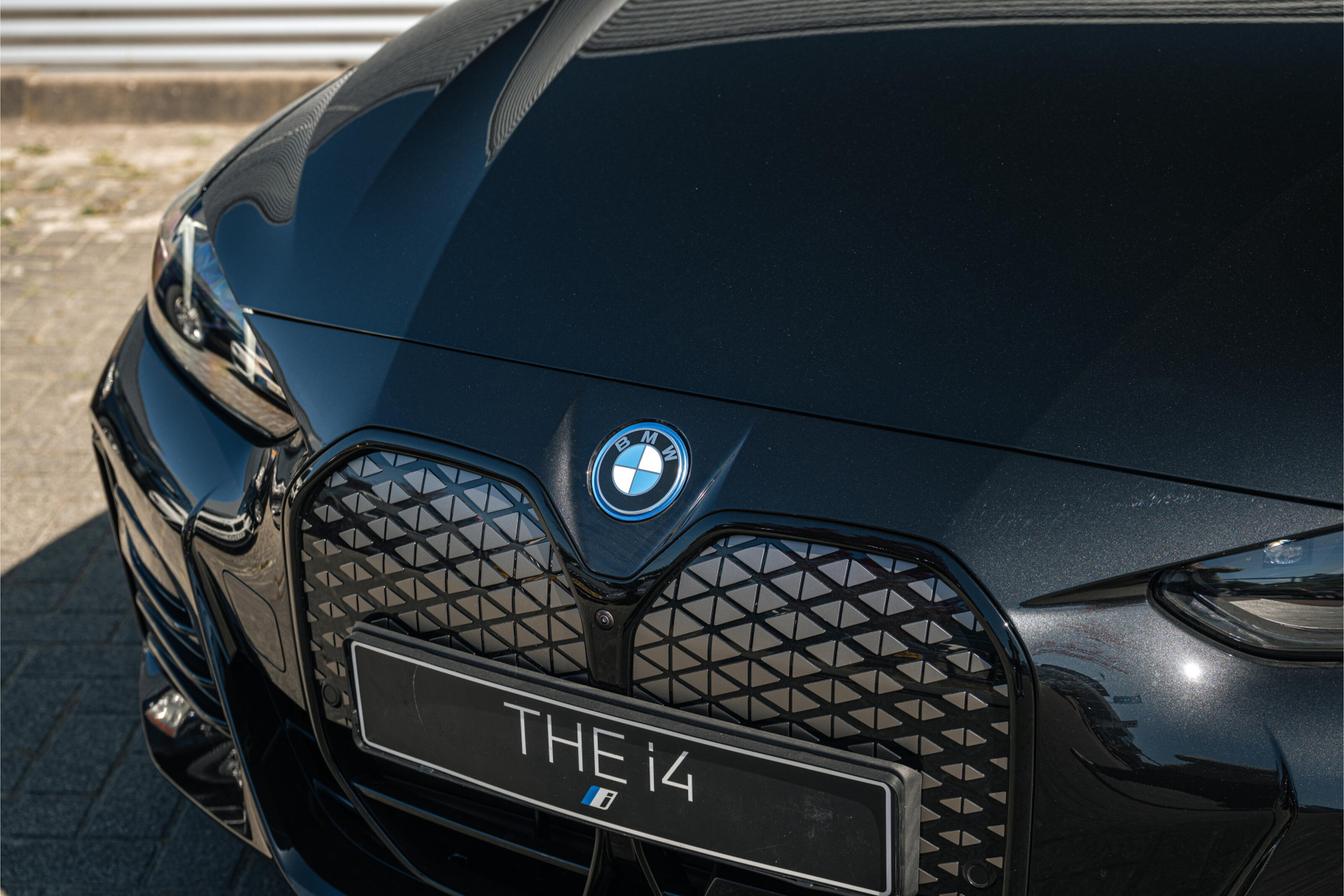 BMW i4 6