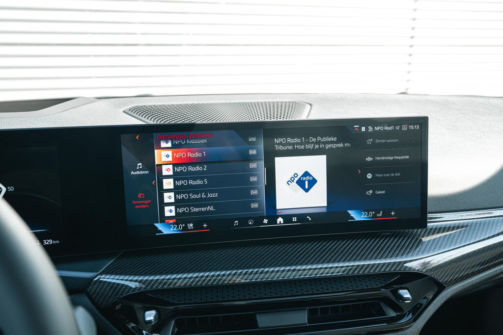 BMW i4 23