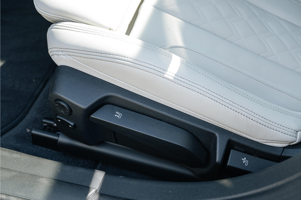 BMW i4 29