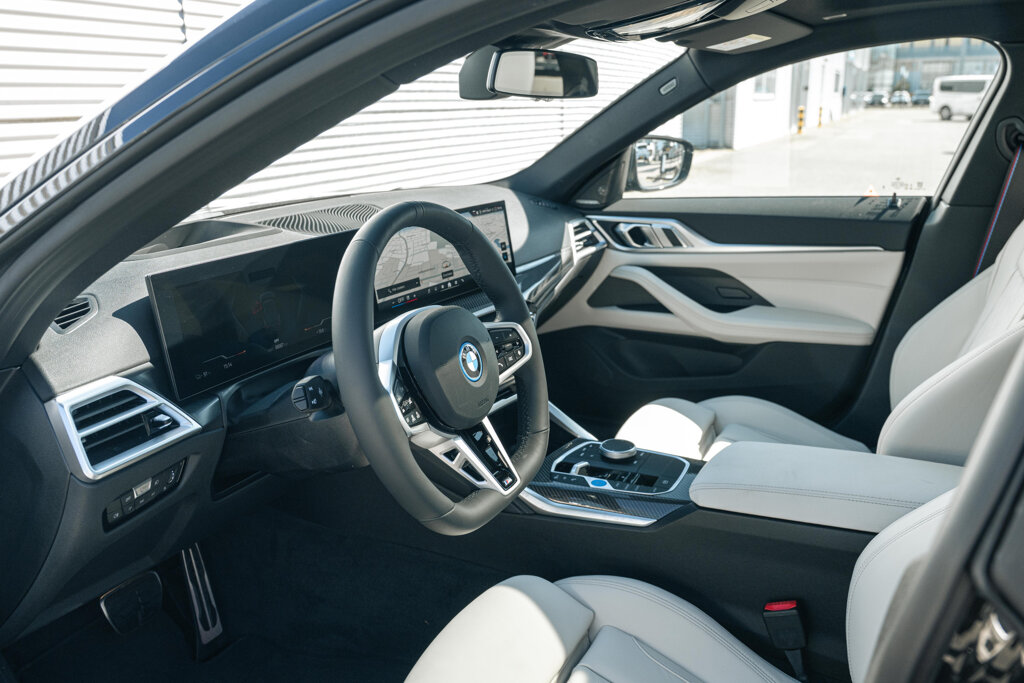 BMW i4 30