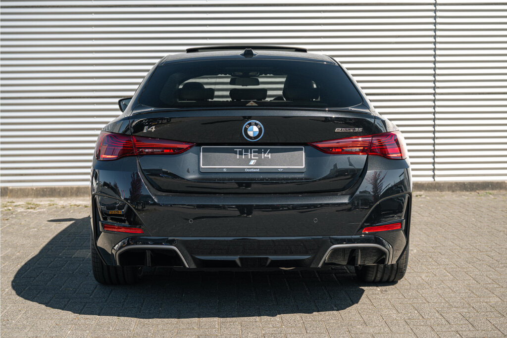 BMW i4 34