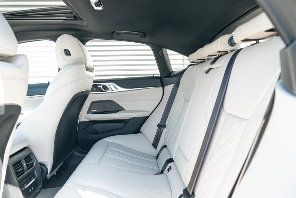 BMW i4 40
