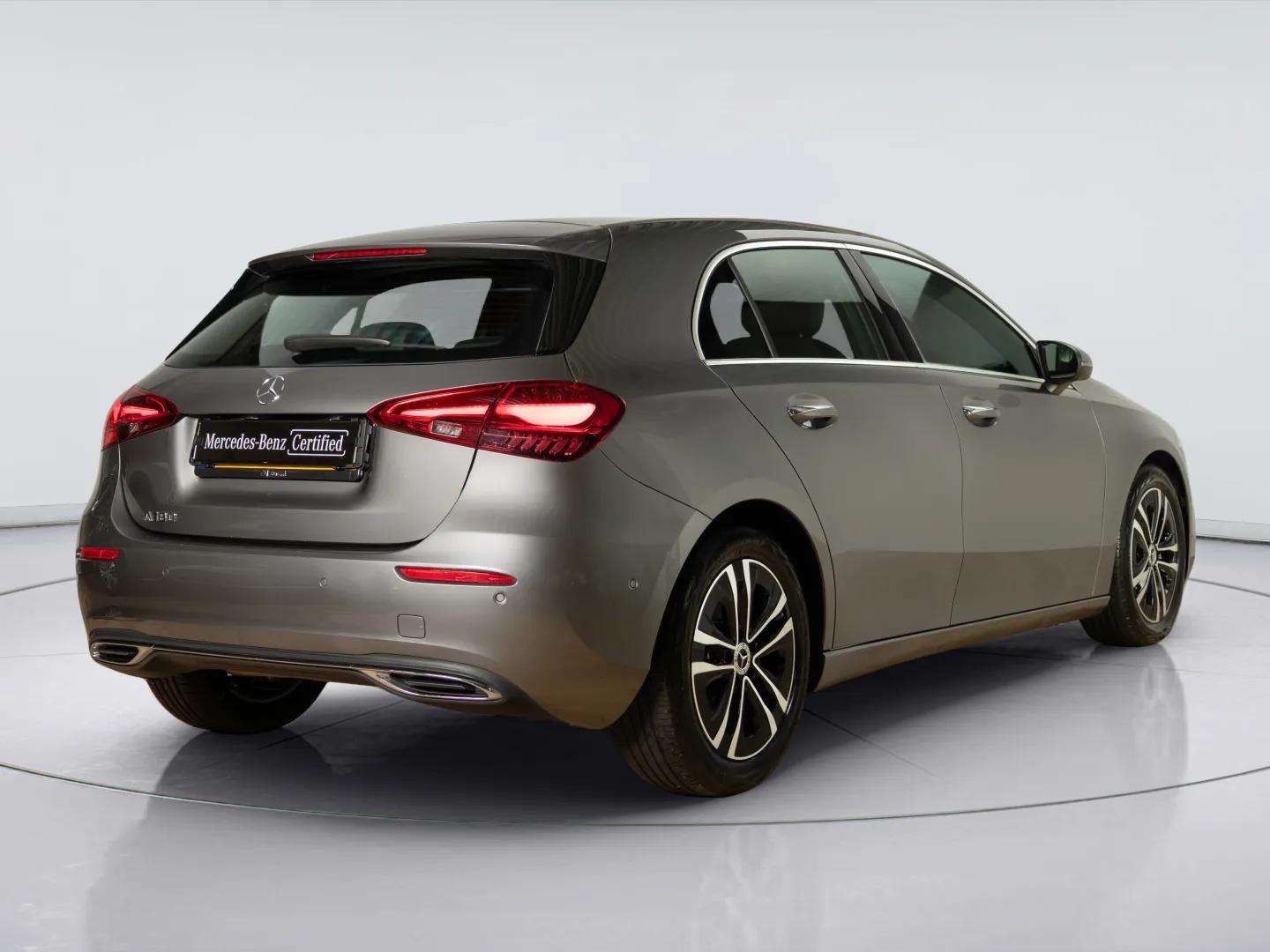 Mercedes-Benz A-Klasse Hatchback 180 Star Edition Luxury Line - Afbeelding 2