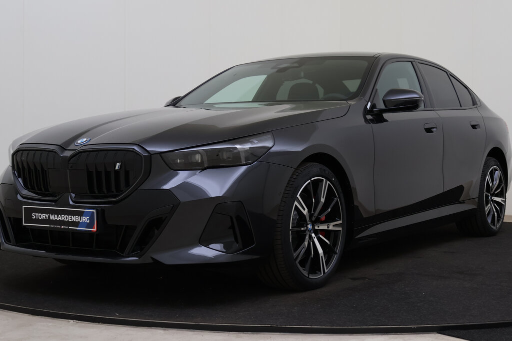 BMW i5 360