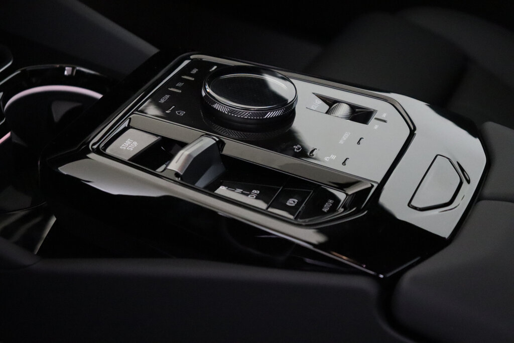 BMW i5 6