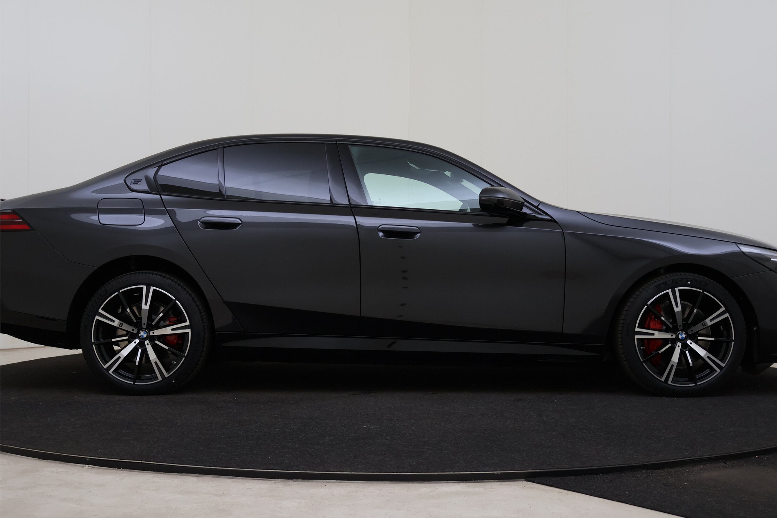 BMW i5 7