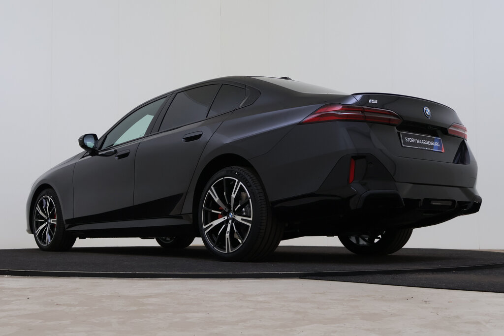 BMW i5 11