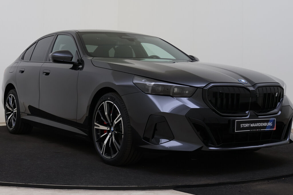 BMW i5 13