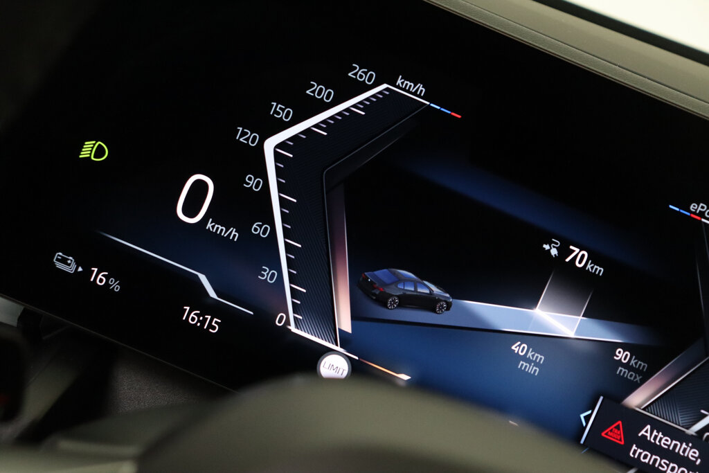 BMW i5 37