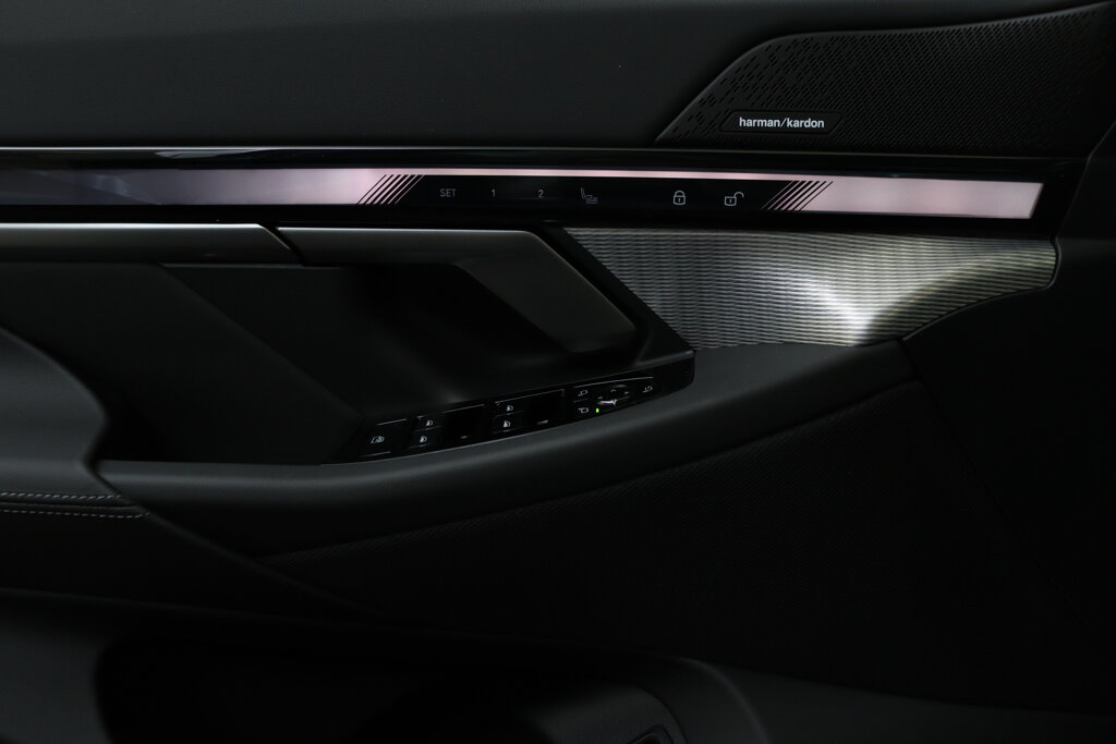 BMW i5 40
