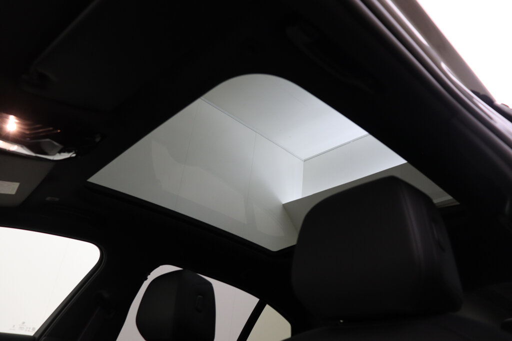 BMW i5 43