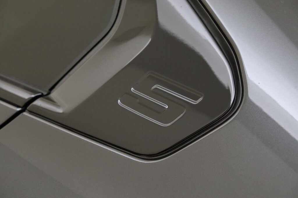 BMW i5 46