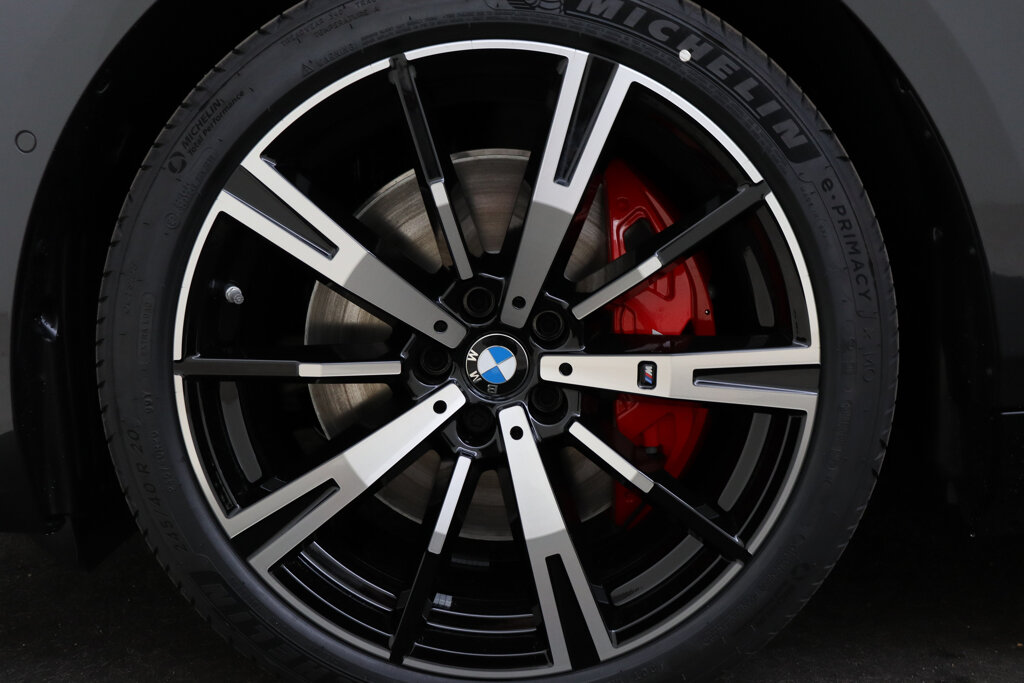 BMW i5 53