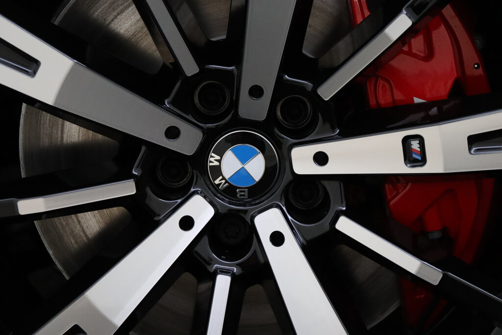 BMW i5 54
