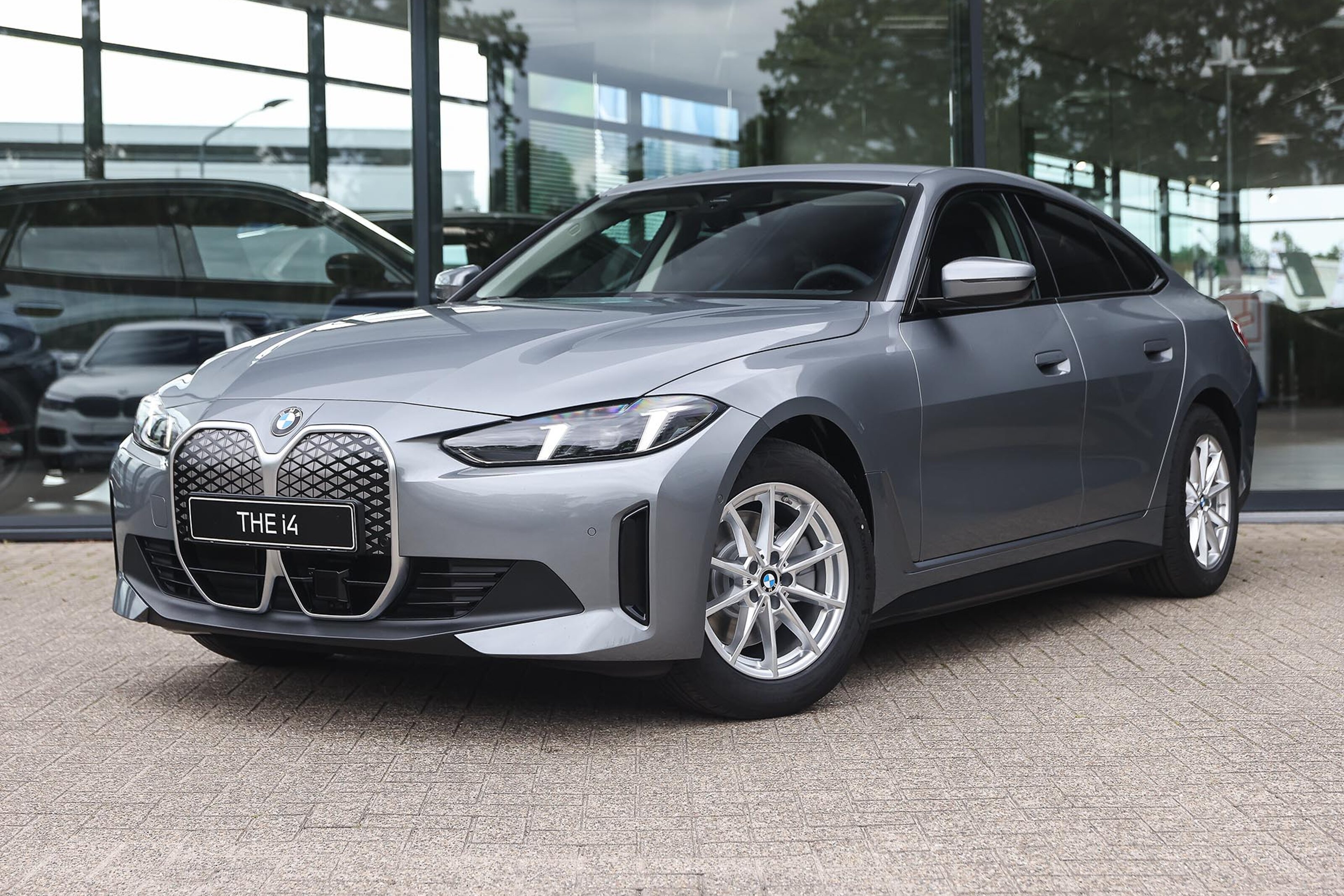 BMW i4 eDrive35